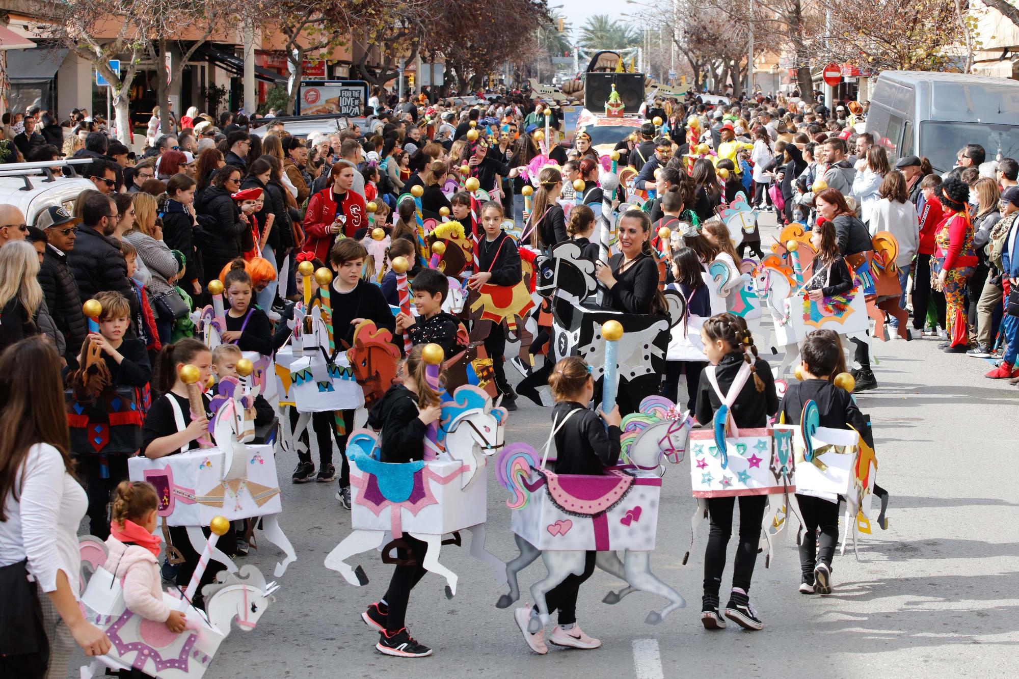 Todas las imágenes de la rúa del Carnaval de Ibiza 2023