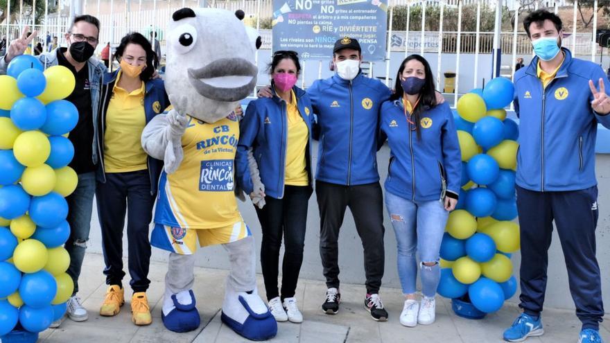 Miembros de la Junta Directiva del CBRV con el concejal de deportes del Rincón, Antonio José Martín Moreno.