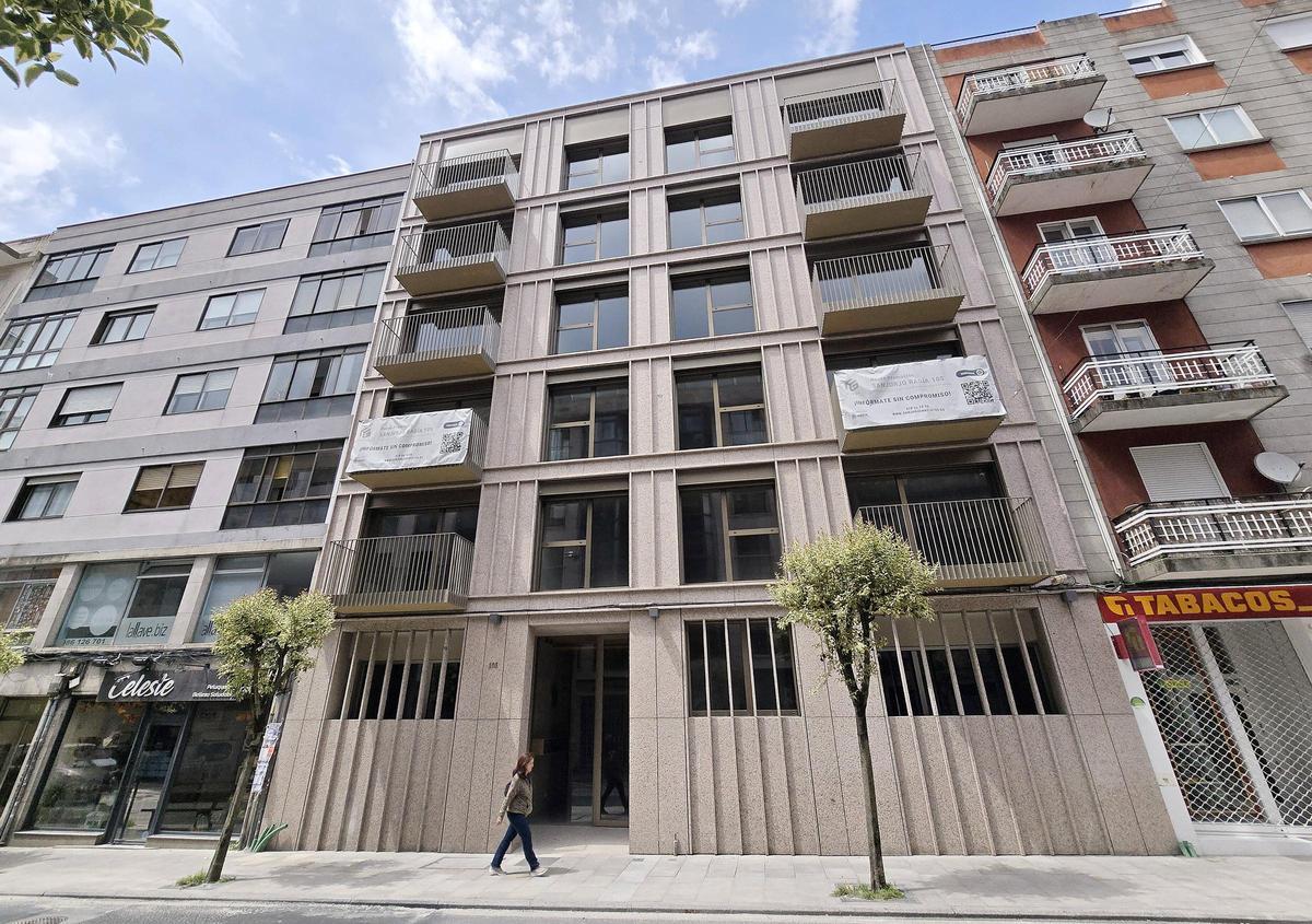 Fachada de la promoción Sanjurjo Badía 105 de Higoma en Vigo.