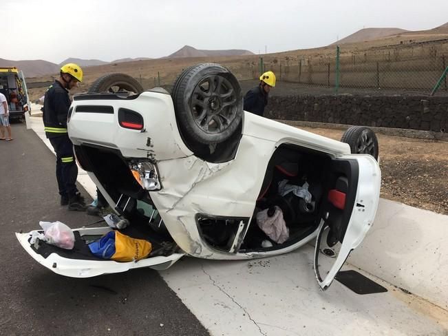 Vuelco de un automóvil en Lanzarote