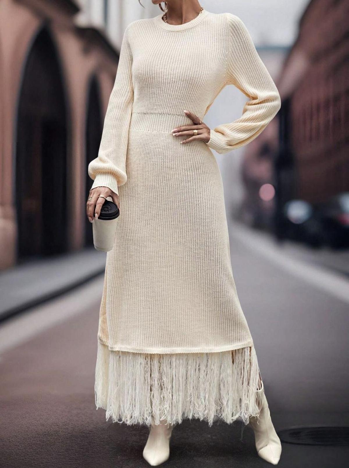Vestido de punto con flecos y manga farol