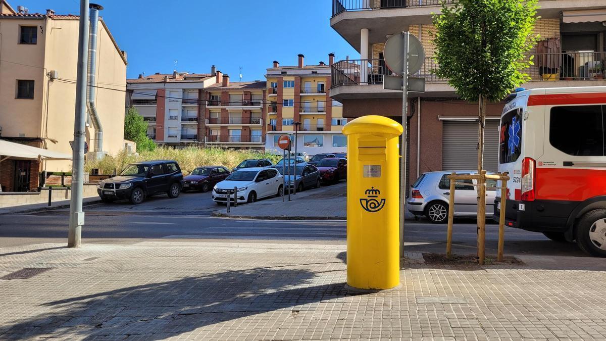 Una bústia de Correus, a la ciutat de Berga