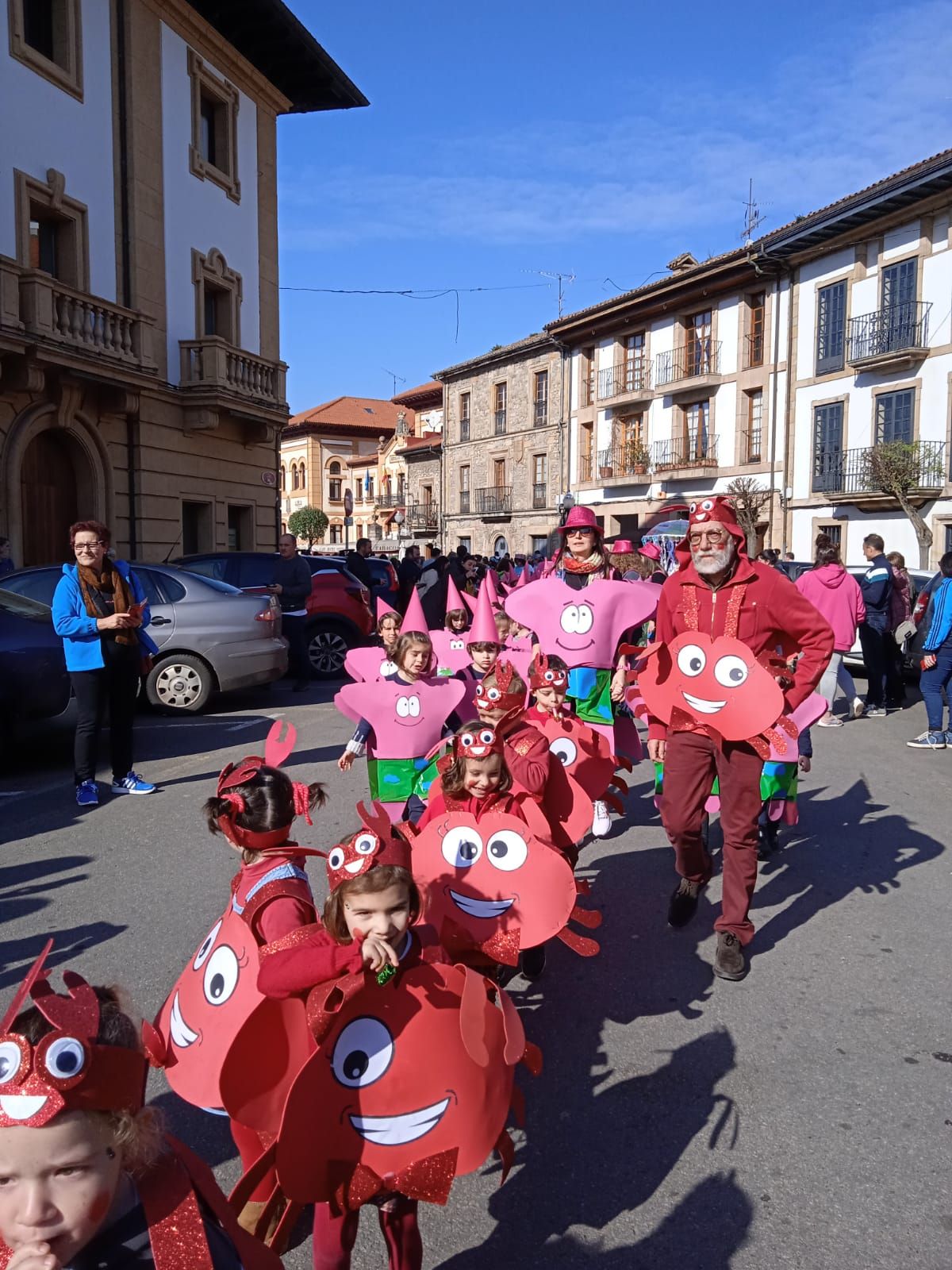 El fondo marino, protagonista del carnaval del colegio Maliayo