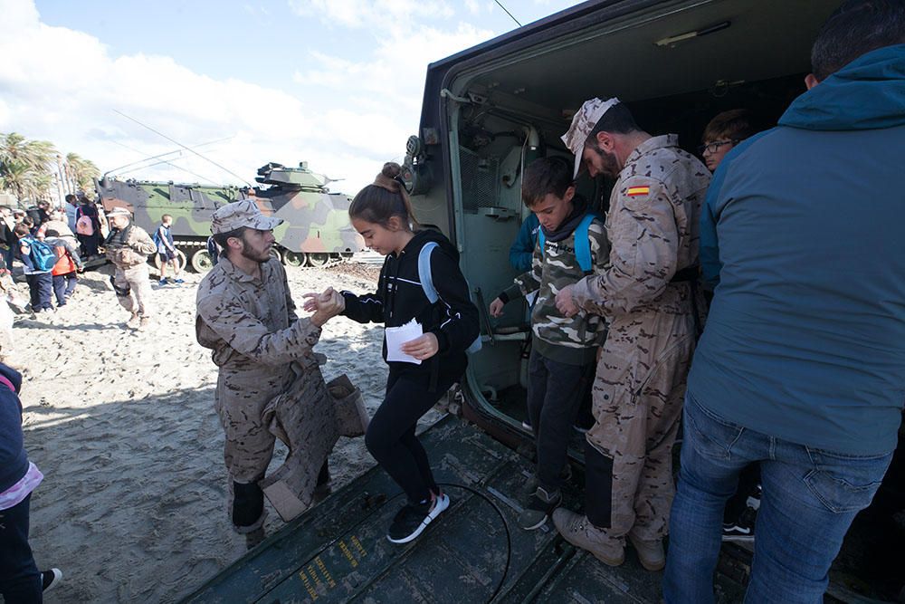 La Infantería de Marina toma Ibiza