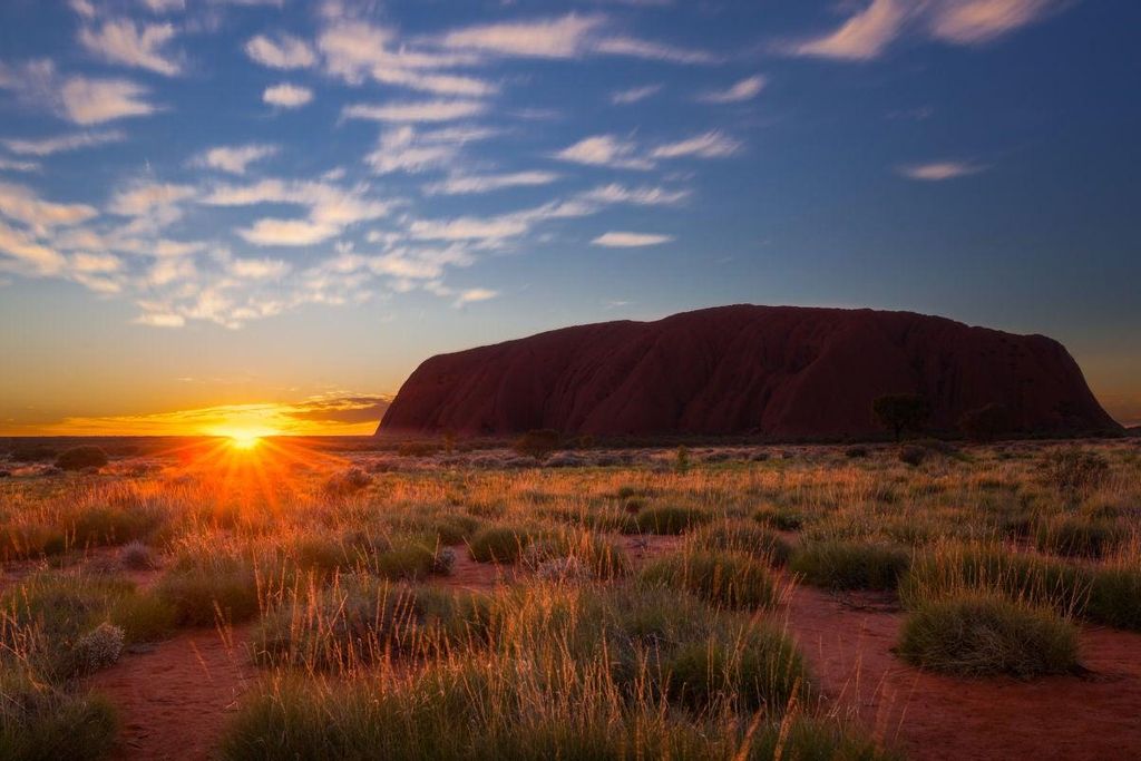 Amanecer en Uluru, Australia 
