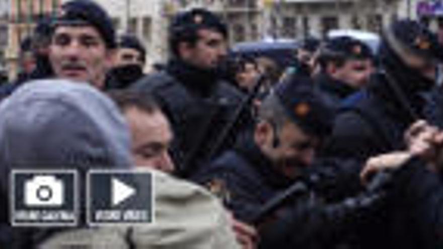 Càrregues policials davant el Museu de Lleida durant l&#039;operació Sixena