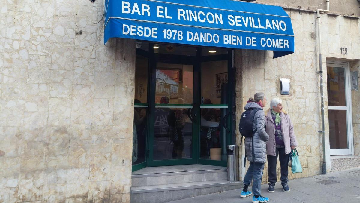 La entrada de El Rincón Sevillano.