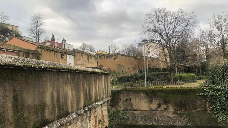 Vídeo | Las rondas de Cáceres donde las gallinas ponen huevos de campo y habrá un gran párking