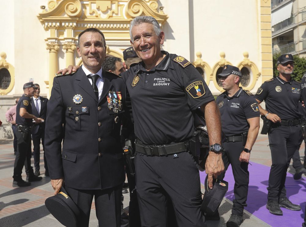 Así ha transcurrido el acto institucional de la Policía Local en el Port de Sagunt