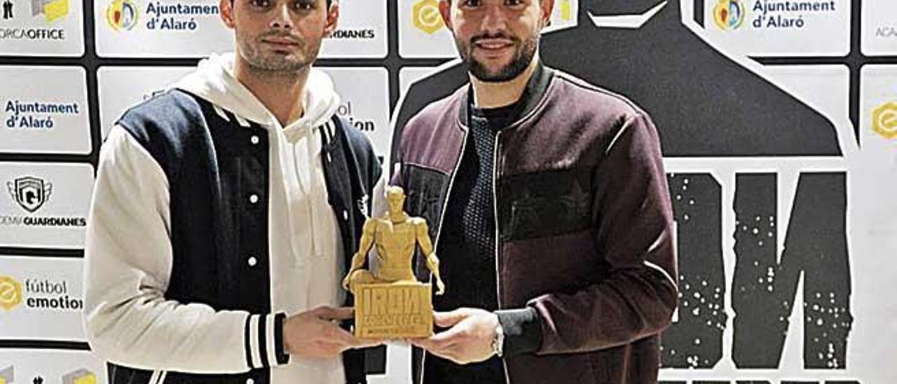 Reykob y Parera, en la presentaciÃ³n del Airon Goalkeeper.