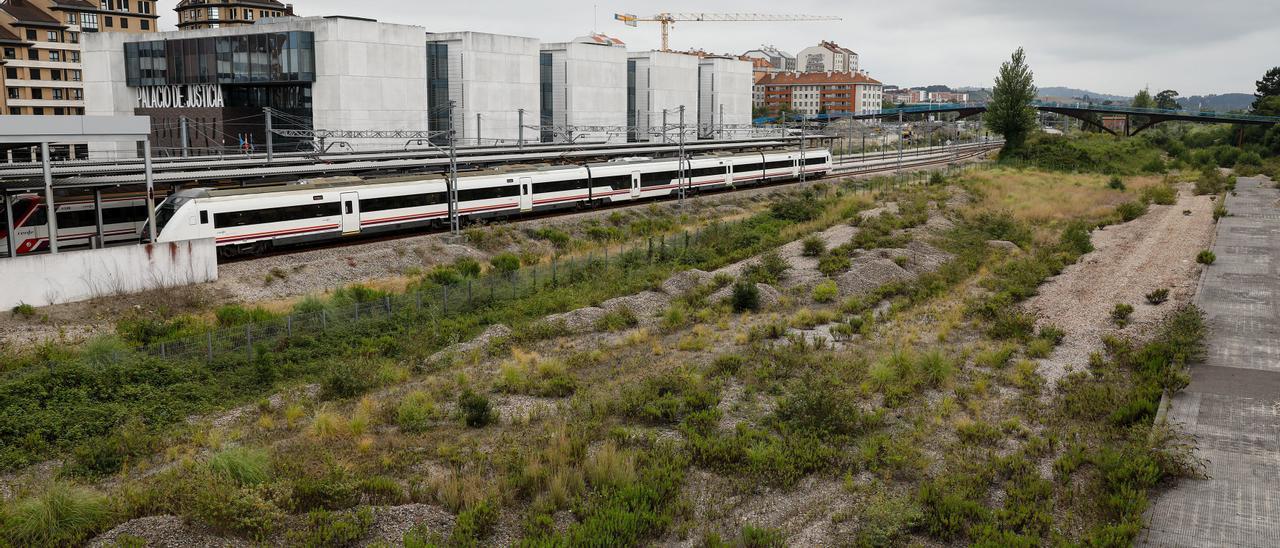 Vista del entorno de Moreda para la ubicación de la estación. | JUAN PLAZA