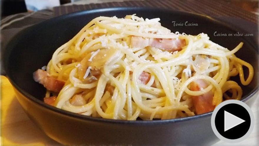 Unos deliciosos espaguetis a la carbonara.
