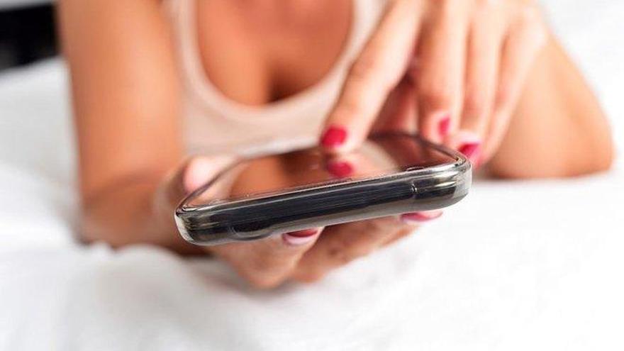 Irlanda recomienda el &#039;sexting&#039; y la masturbación para evitar contagios