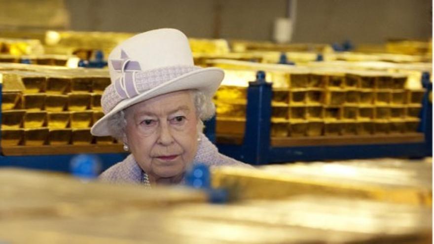 Isabel II: '¿Por qué nadie predijo la crisis?'
