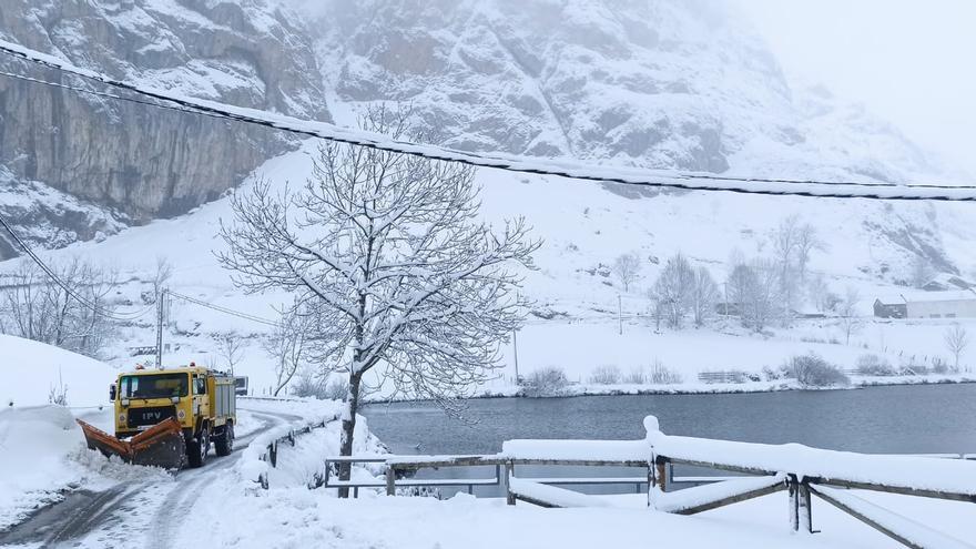 Asturias, en alerta amarilla por nieve: se prevén copos a 800 metros en una jornada fría y lluviosa