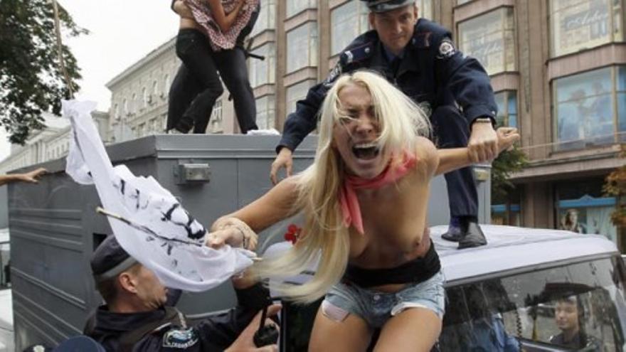 Protestas en top-less para defender a Timoshenko