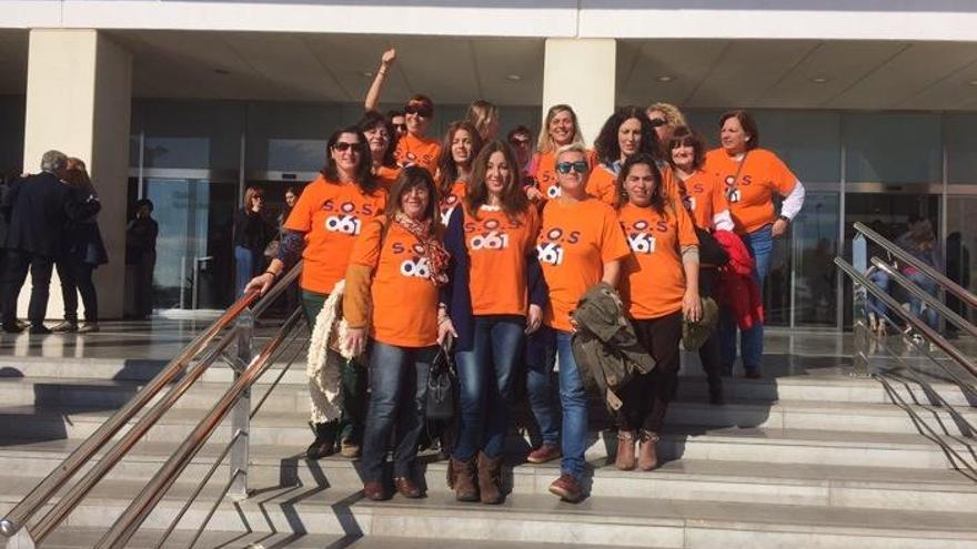 Las operadoras del 061 se concentran en defensa de 8 compañeras despedidas