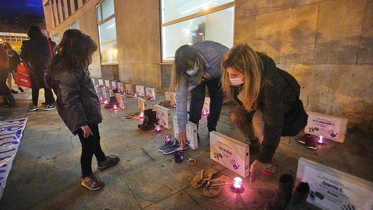 Acte a Girona per commemorar les víctimes de violència masclista, el passat 25-N.