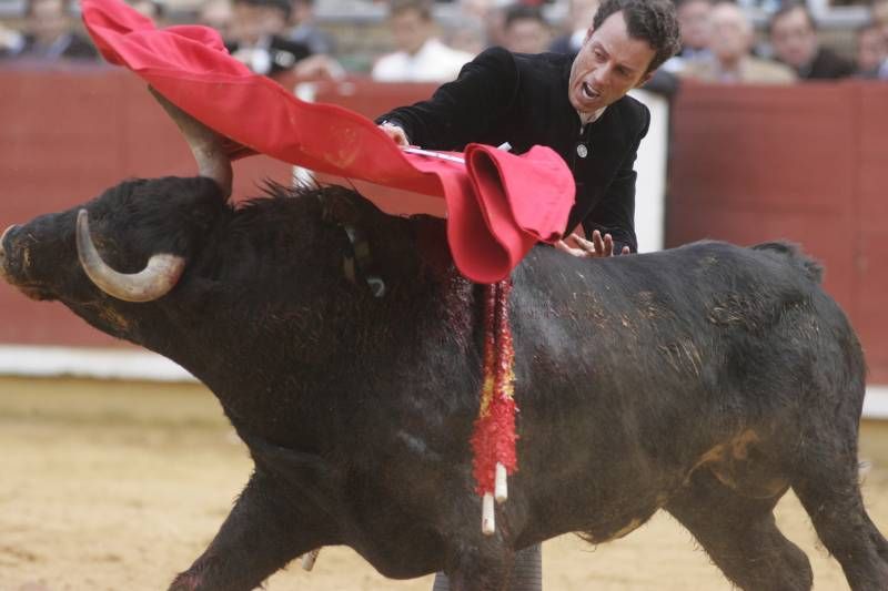 El Cordobés corta dos orejas en su vuelta a los Califas