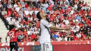 Arbeloa le regala la Liga al Barça en otro ataque de entrenador