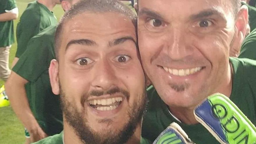 Nacho Cases y Juan Pablo, celebrando juntos la Copa de Chipre con el AEK Larnaca.