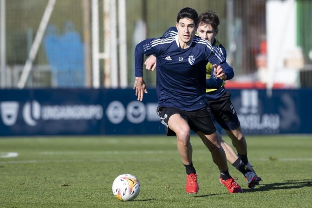 El jugador entrenándose con Osasuna