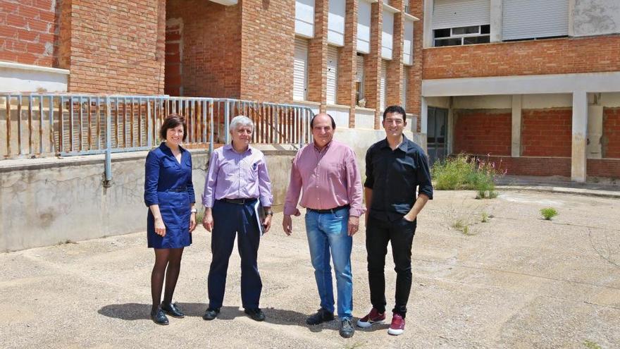 Visita al solar del colegio