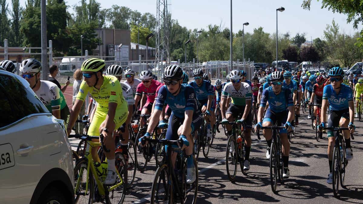 Miki Fernández ya mostró sus intenciones en la misma salida de la carrera en la Ciudad Deportiva.