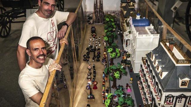 Els diorames poden veure’s al Cementiri de Montjuïc en els pròxims mesos. | JORDI OTIX