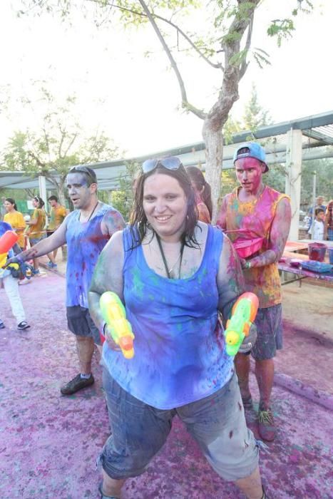 Ceutí se llena de colores con la Holi Day Party (2