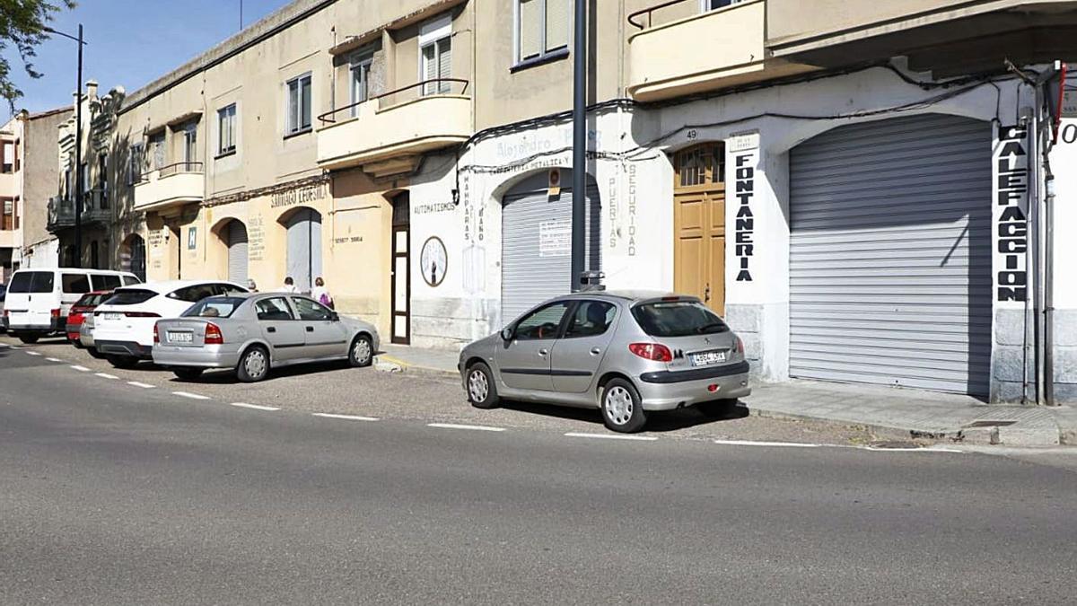 Edificios de la avenida de la Feria que serán derribados.