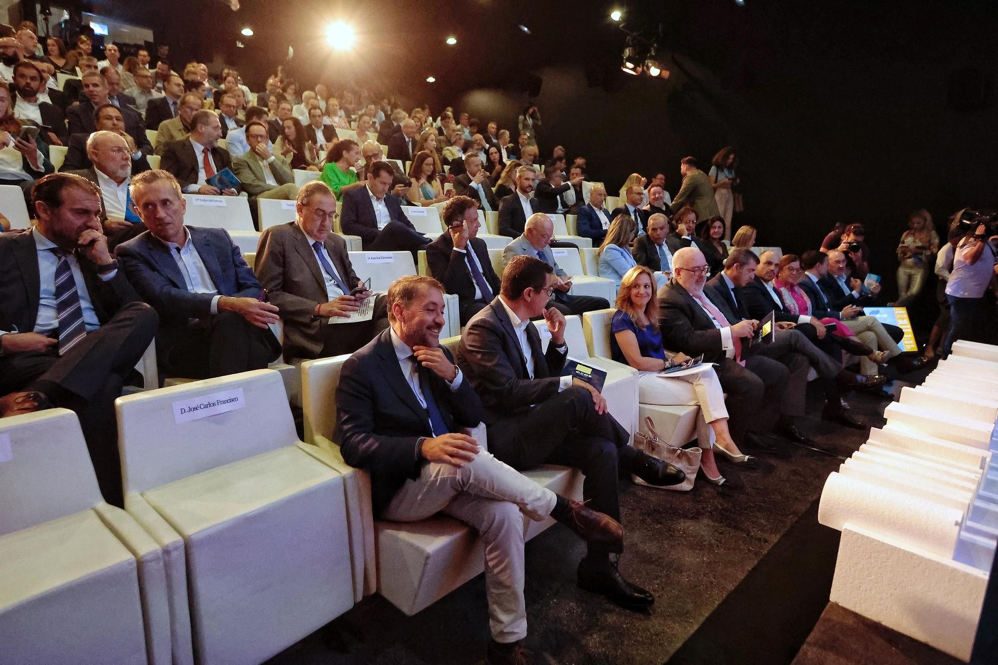 Foro 'Construyendo futuro' organizado por EL DÍA y la CEOE-Tenerife