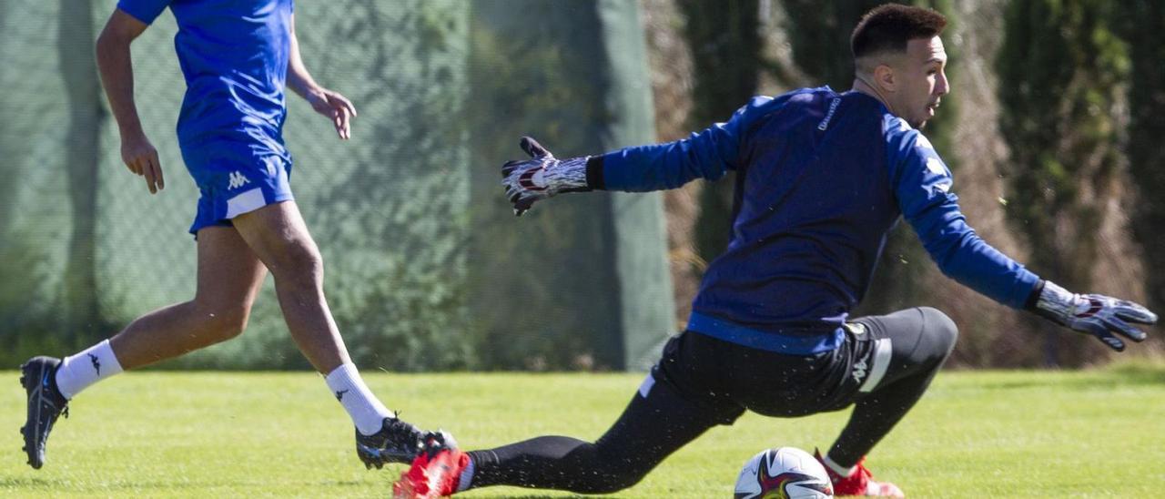 Adri López, durante un entrenamiento de la pasada semana en Fontcalent. | ALEX DOMÍNGUEZ