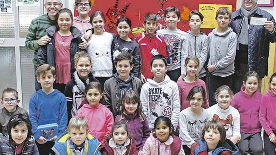 El CEIP Jaume I de Palmanova lliura 2.288 euros a Metges del Món