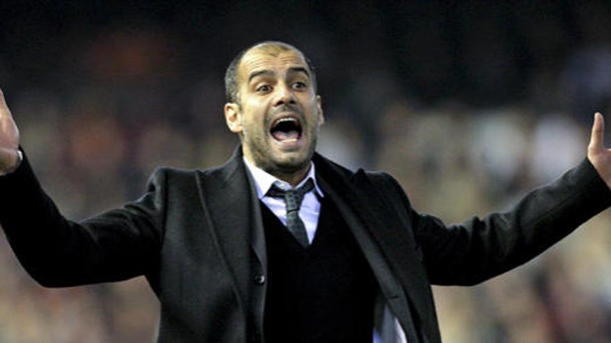 Guardiola sufre una hernia discal y permanece ingresado