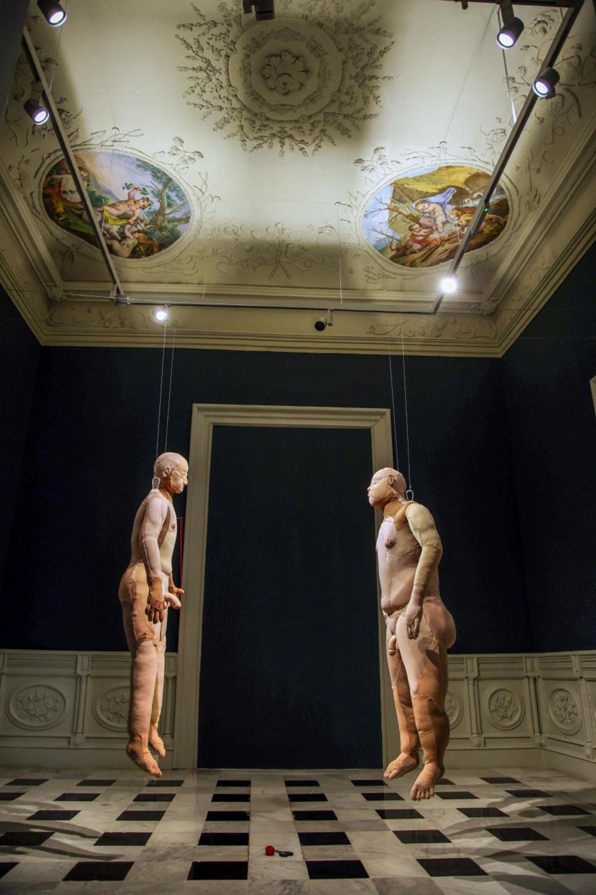 Obra del artista conceptual Antonio Portillo para "Valencia Queer" en la sala noble del Museo de la Ciudad