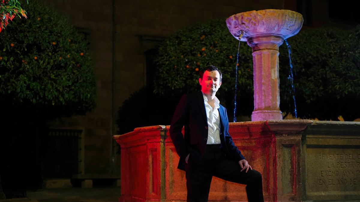 Fernando Triviño, cantante: "La vida me llevó a Plasencia y agradezco a esta ciudad todas las posibilidades que me ha brindado"
