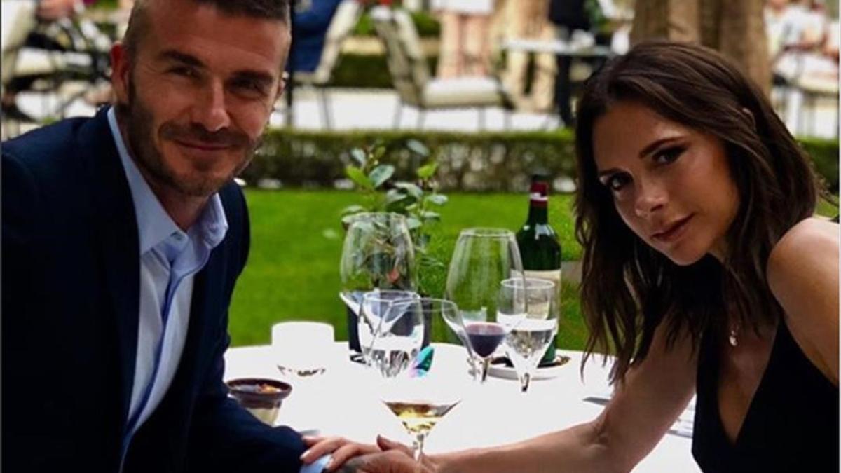 David y Victoria Beckham brindan por sus 19 años de matrimonio