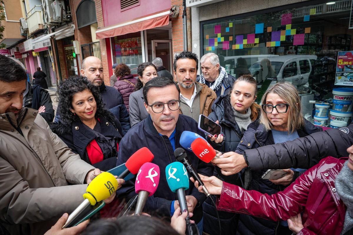 El candidato del PSOE a la presidencia de la Junta de Extremadura, Miguel Ángel Gallardo, hoy en Badajoz.