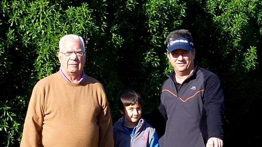 Tres generaciones unidas por el golf