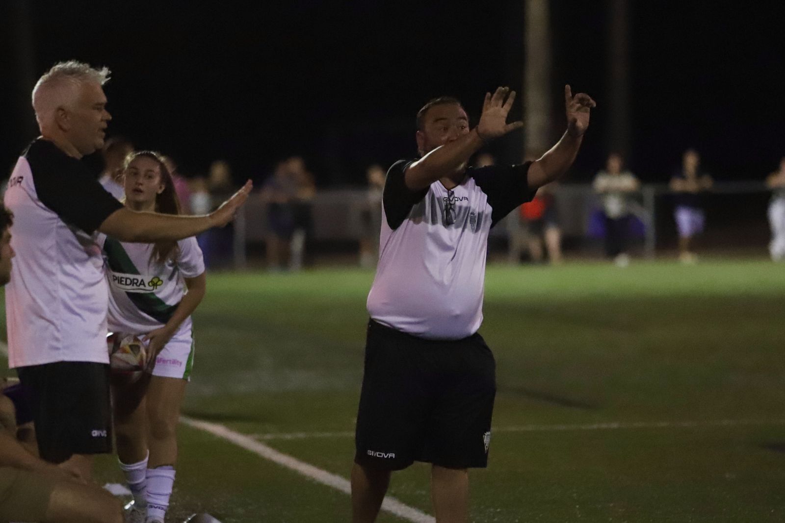 La eliminatoria de la Copa de la Reina de fútbol entre el Córdoba CF y el Juan Grande en imágenes