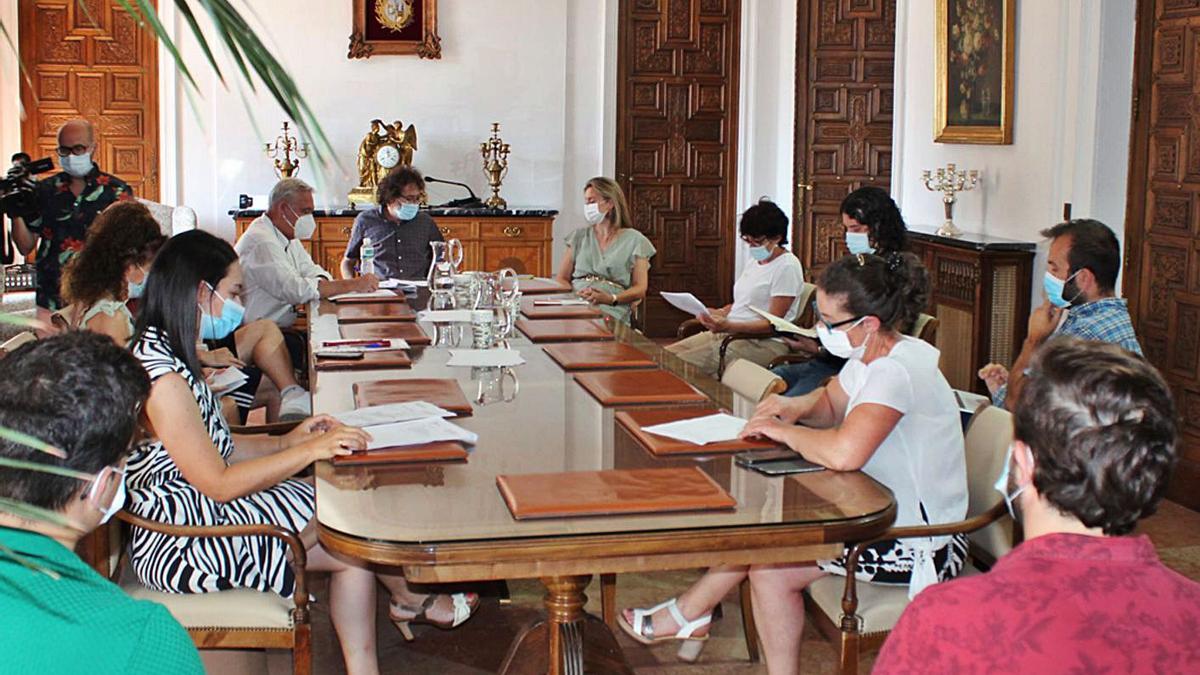 Celebración de una Comisión de Hacienda en el Ayuntamiento de Zamora.