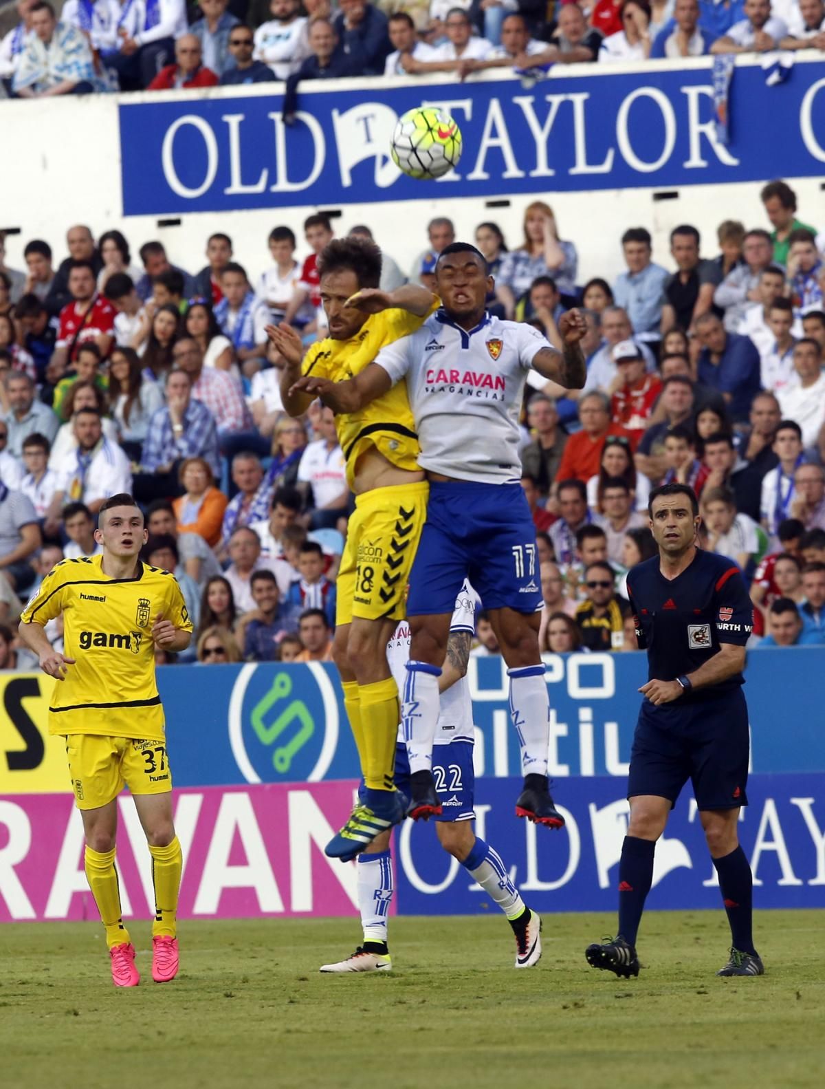 Las mejores imágenes del triunfo del Real Zaragoza sobre el Oviedo por 1-0