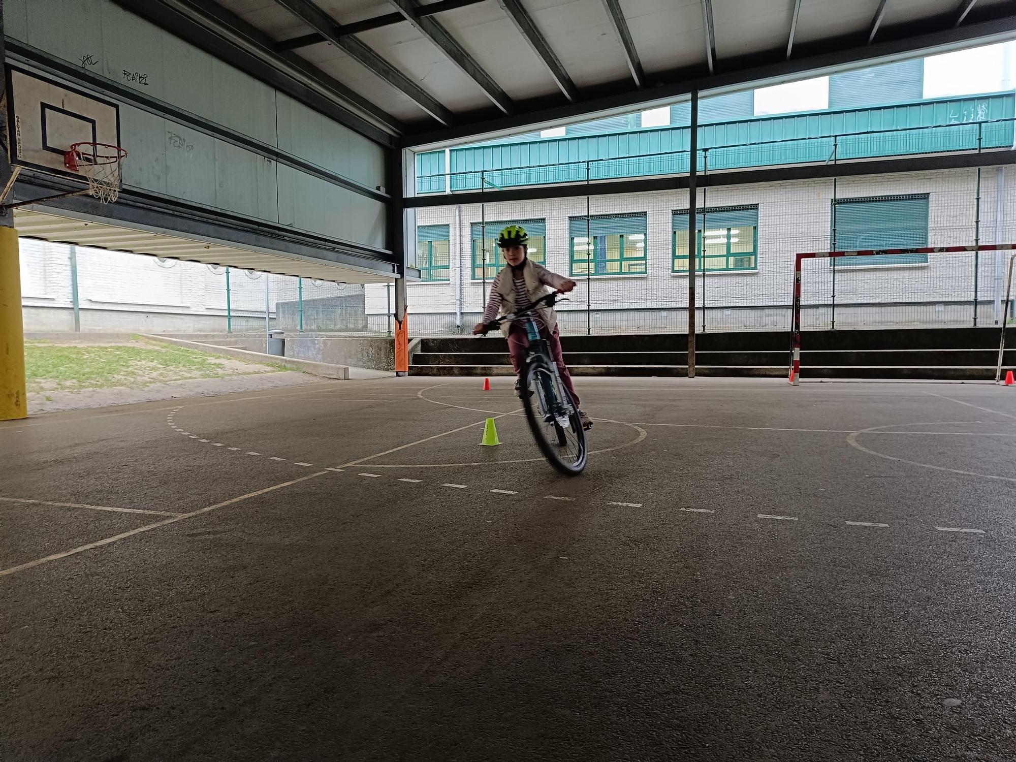 Pasión sobre ruedas: la extraescolar de ciclismo en el colegio de La Fresneda