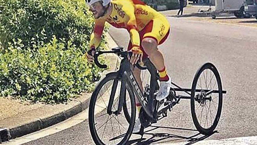 El ciclista mallorquín Joan Reinoso en carrera en Francia.