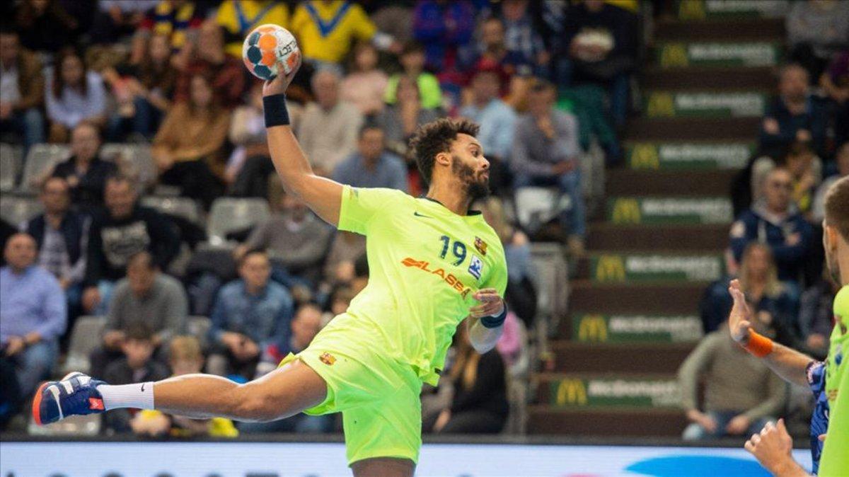 Timothey N'guessan en una jugada de ataque del Barça Lassa