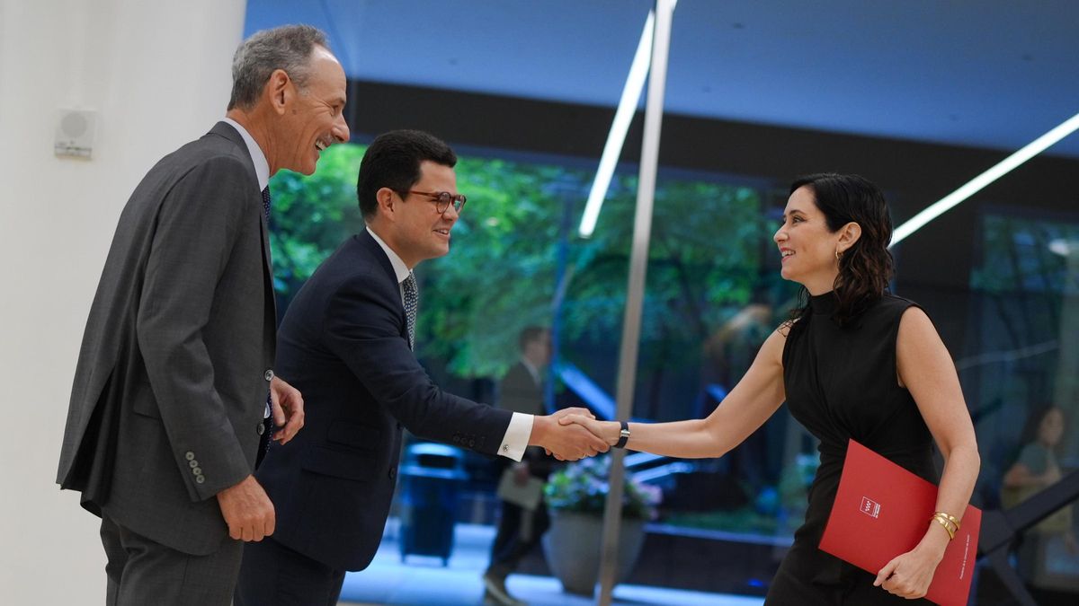 Ayuso durante su encuentro de este jueves con inversores en Nueva York.