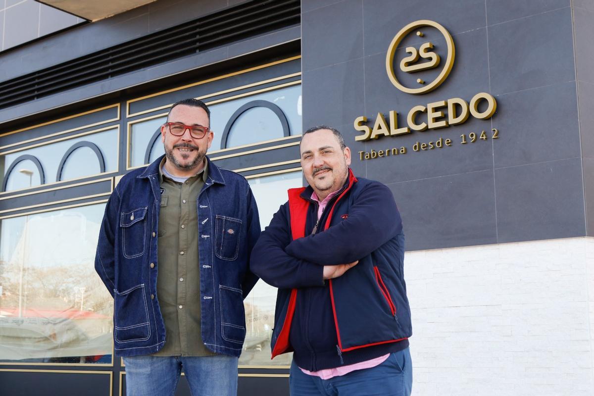 Los hermanos Salcedo buscan personal de sala y cocina para su taberna.