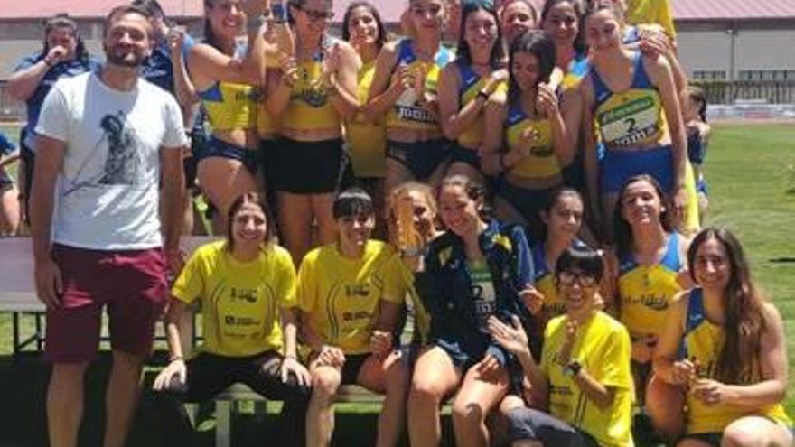 Las féminas del Safor subieron al podio como terceras clasificadas