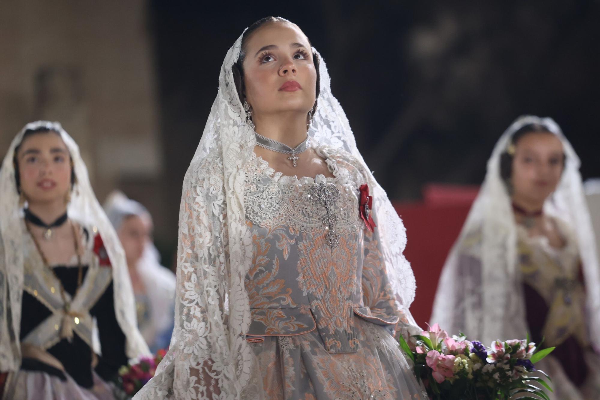 Búscate en el primer día de la Ofrenda en la calle San Vicente entre las 22 y las 23 horas